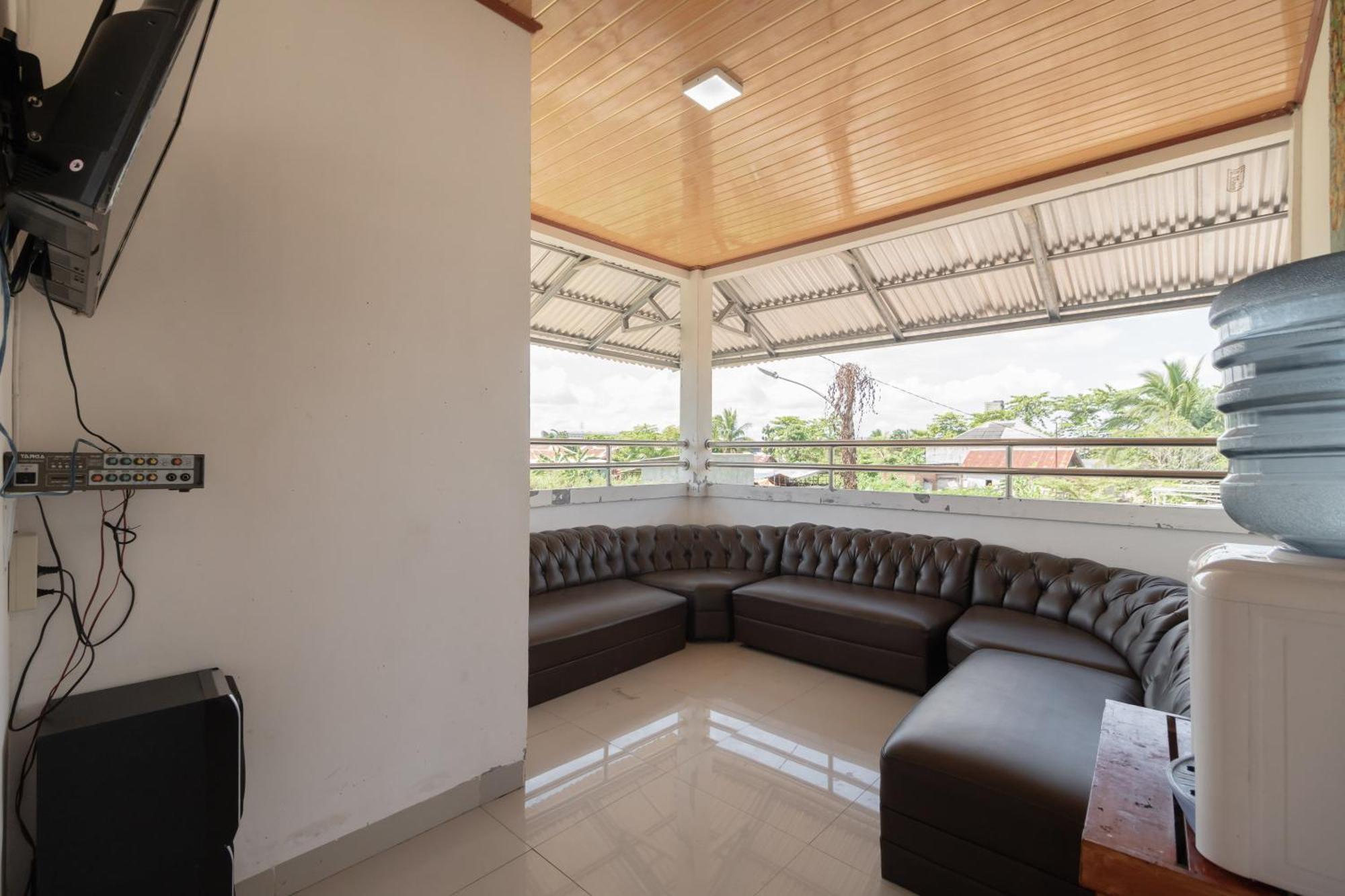 RedDoorz Syariah near Jakabaring Sport City Palembang Luaran gambar