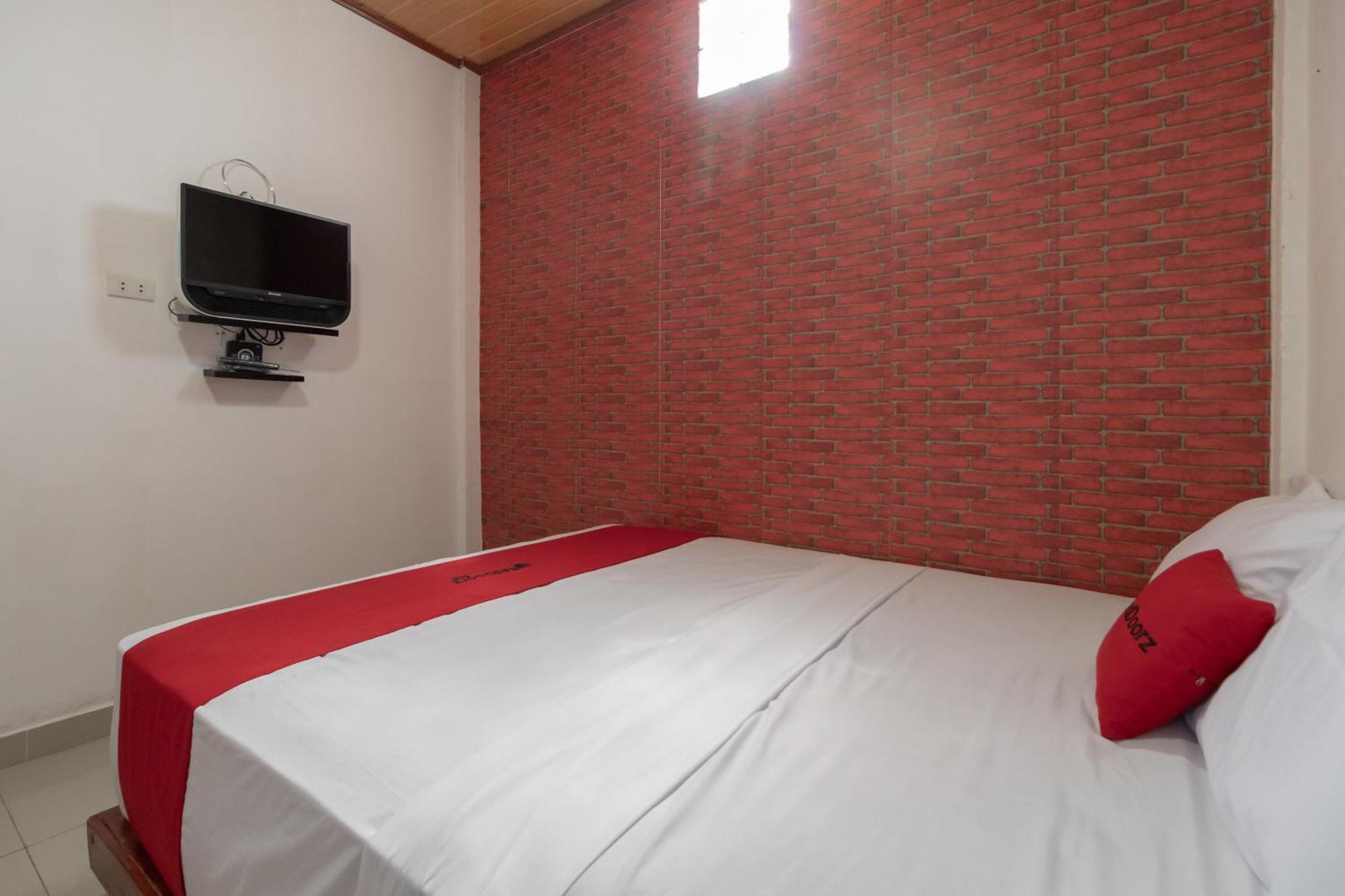 RedDoorz Syariah near Jakabaring Sport City Palembang Luaran gambar