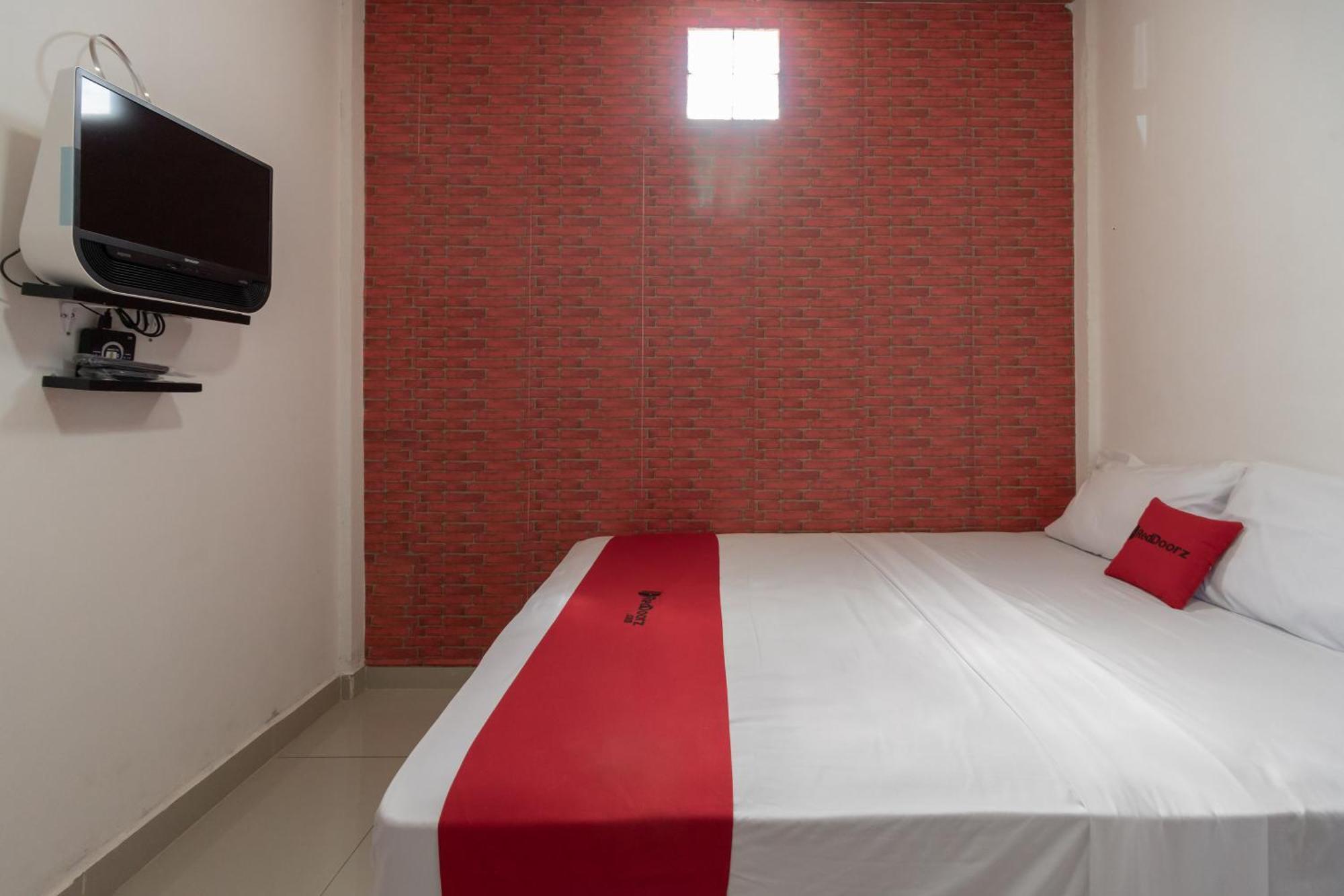 RedDoorz Syariah near Jakabaring Sport City Palembang Luaran gambar