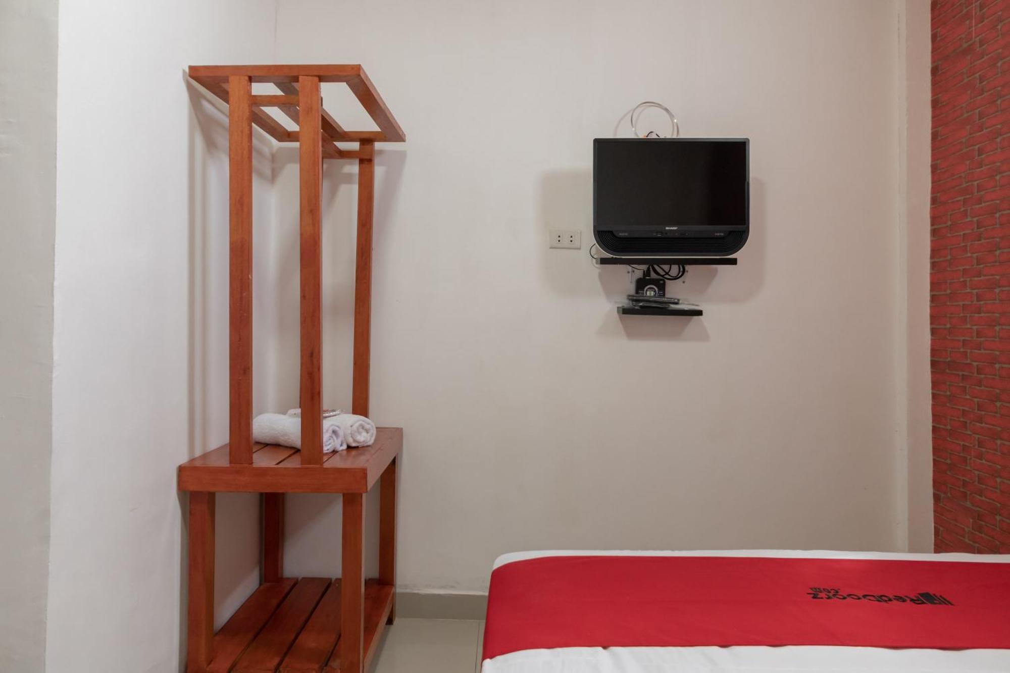 RedDoorz Syariah near Jakabaring Sport City Palembang Luaran gambar